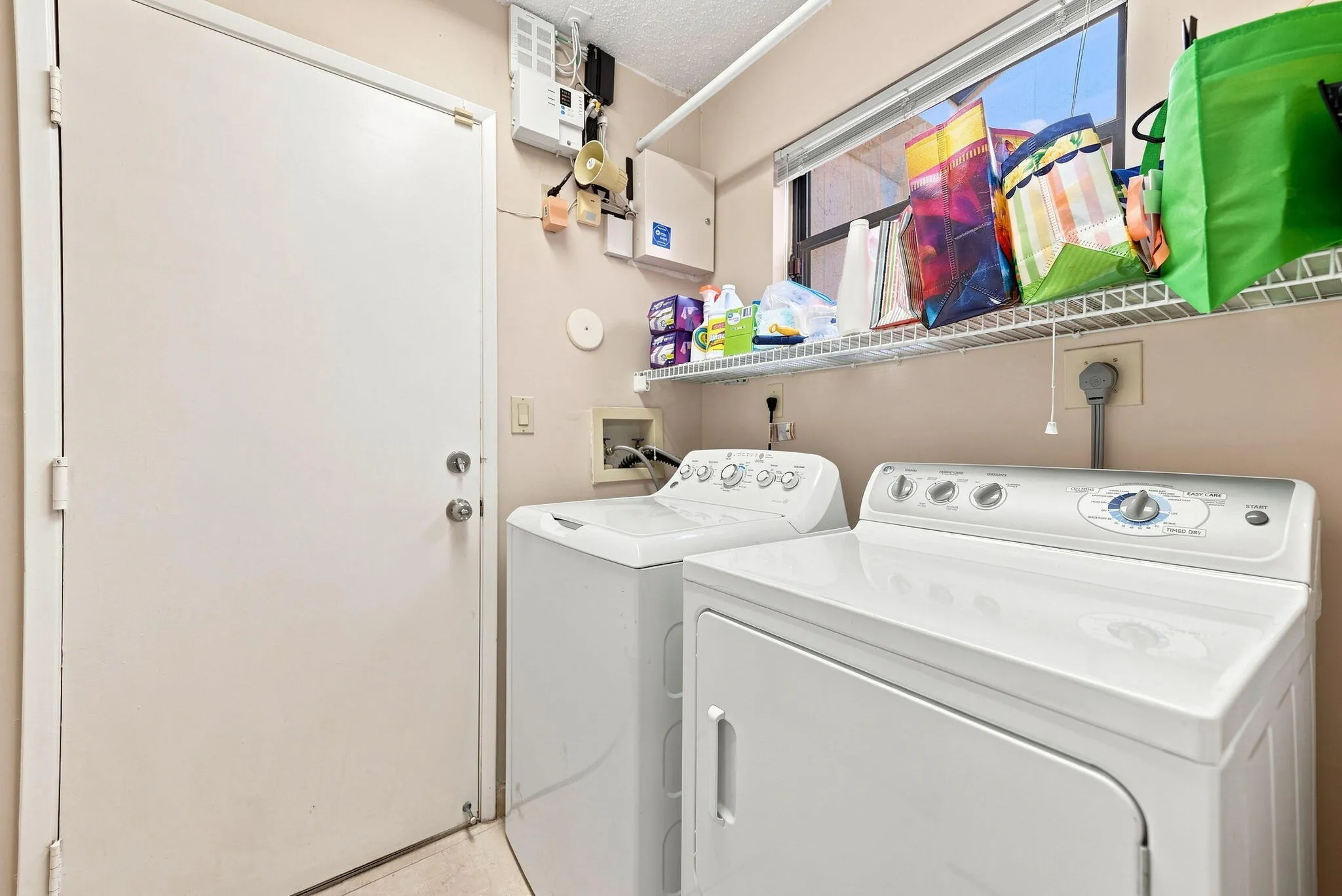 21-web-or-mls-6356-kings-gate-cir