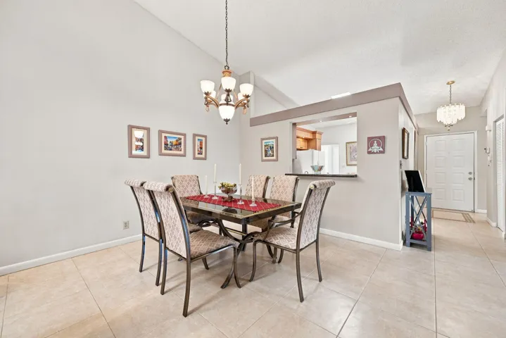 3-web-or-mls-6356-kings-gate-cir