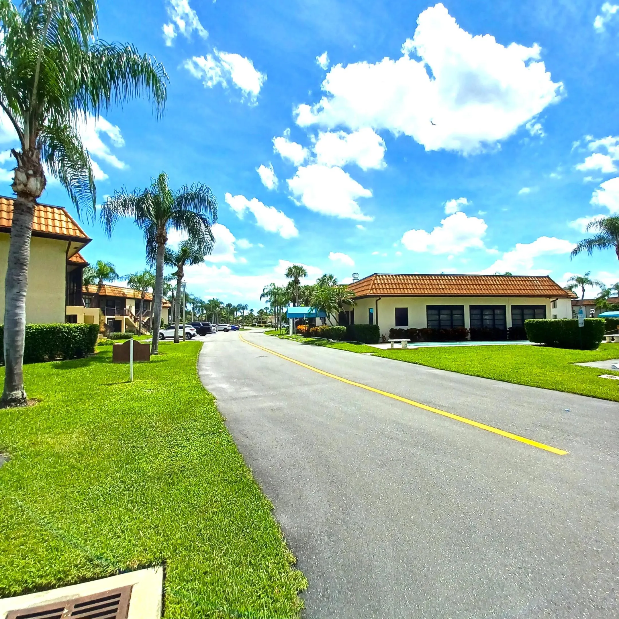 GOLF COLONY