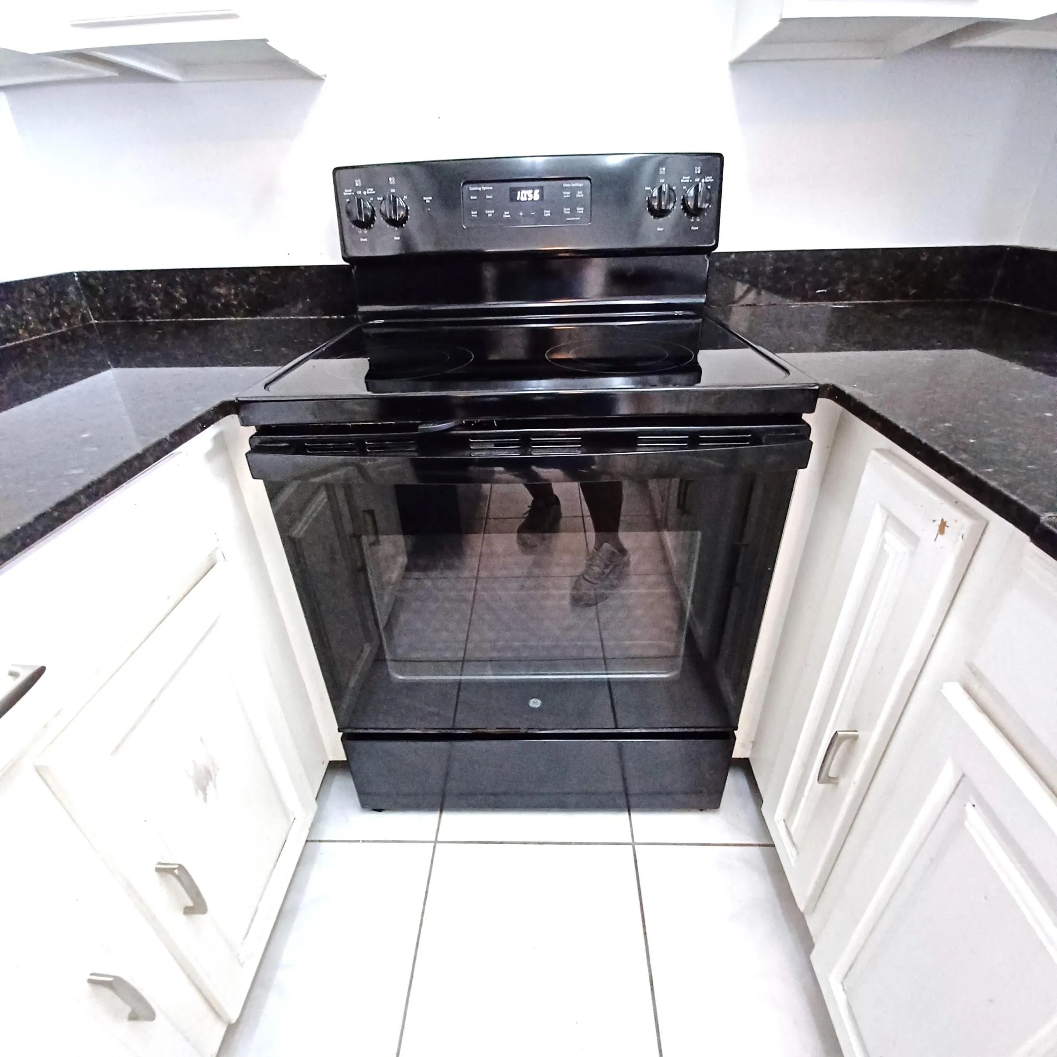 GLASS TOP STOVE