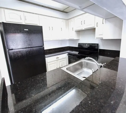 GRANITE COUNTERS