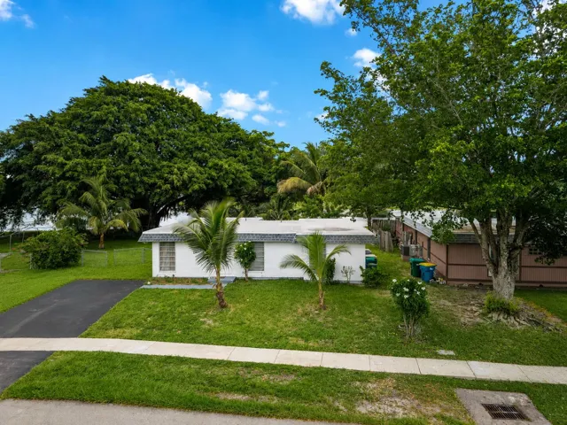 2-web-or-mls-Front of House