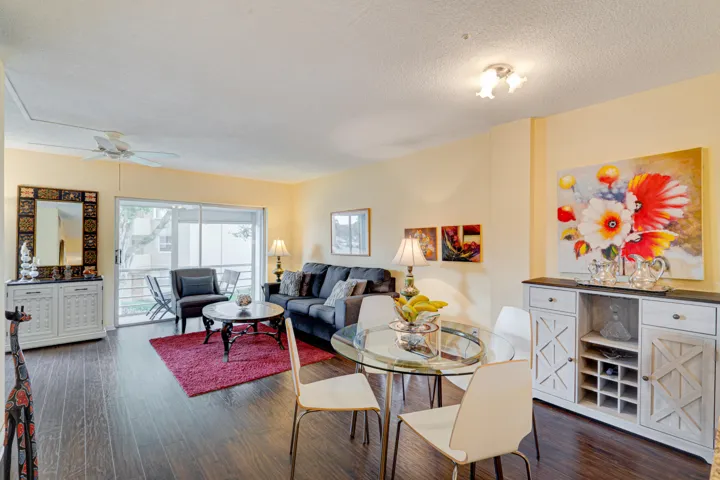 5401 NW 2nd Ave #227_Pictures_14_10.03.2