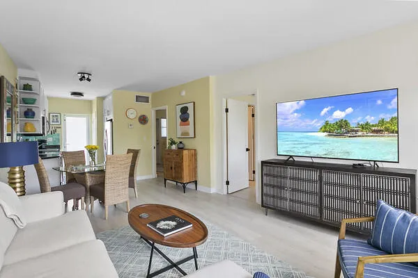 Living/Dining Room