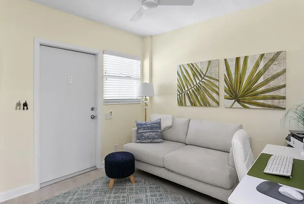 2nd Bedroom, Office, or Den