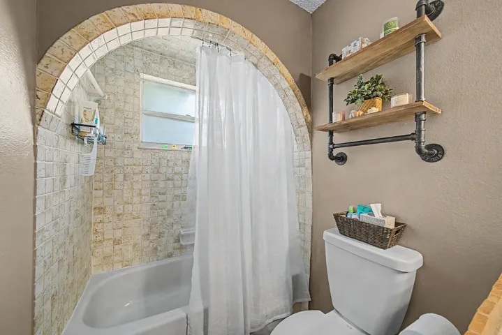 interior - second bathroom 3