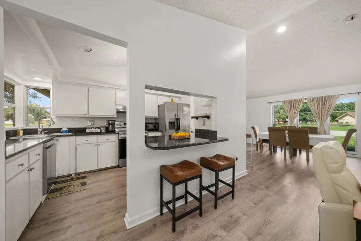 interior - kitchen 5