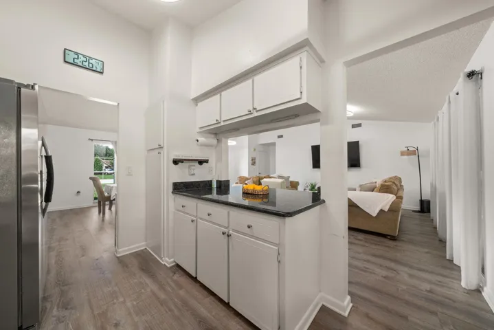 interior - kitchen 4