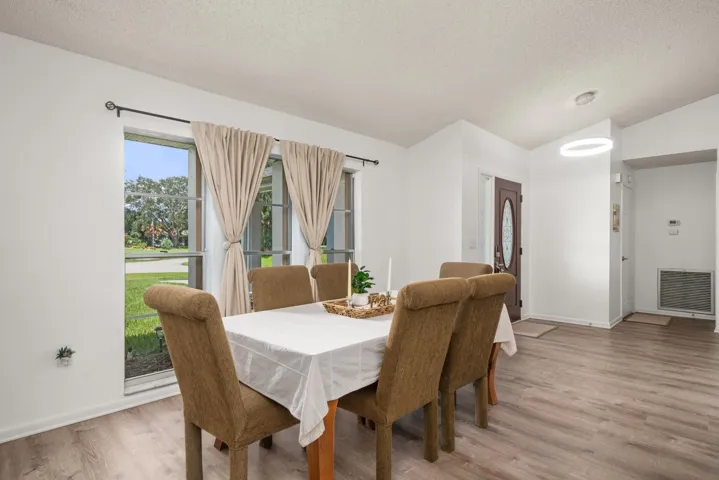 interior - dining room 2