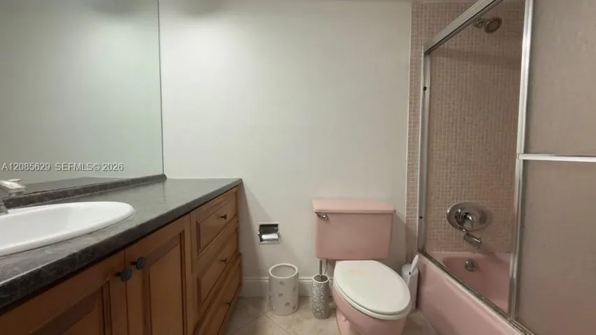 2nd bathroom