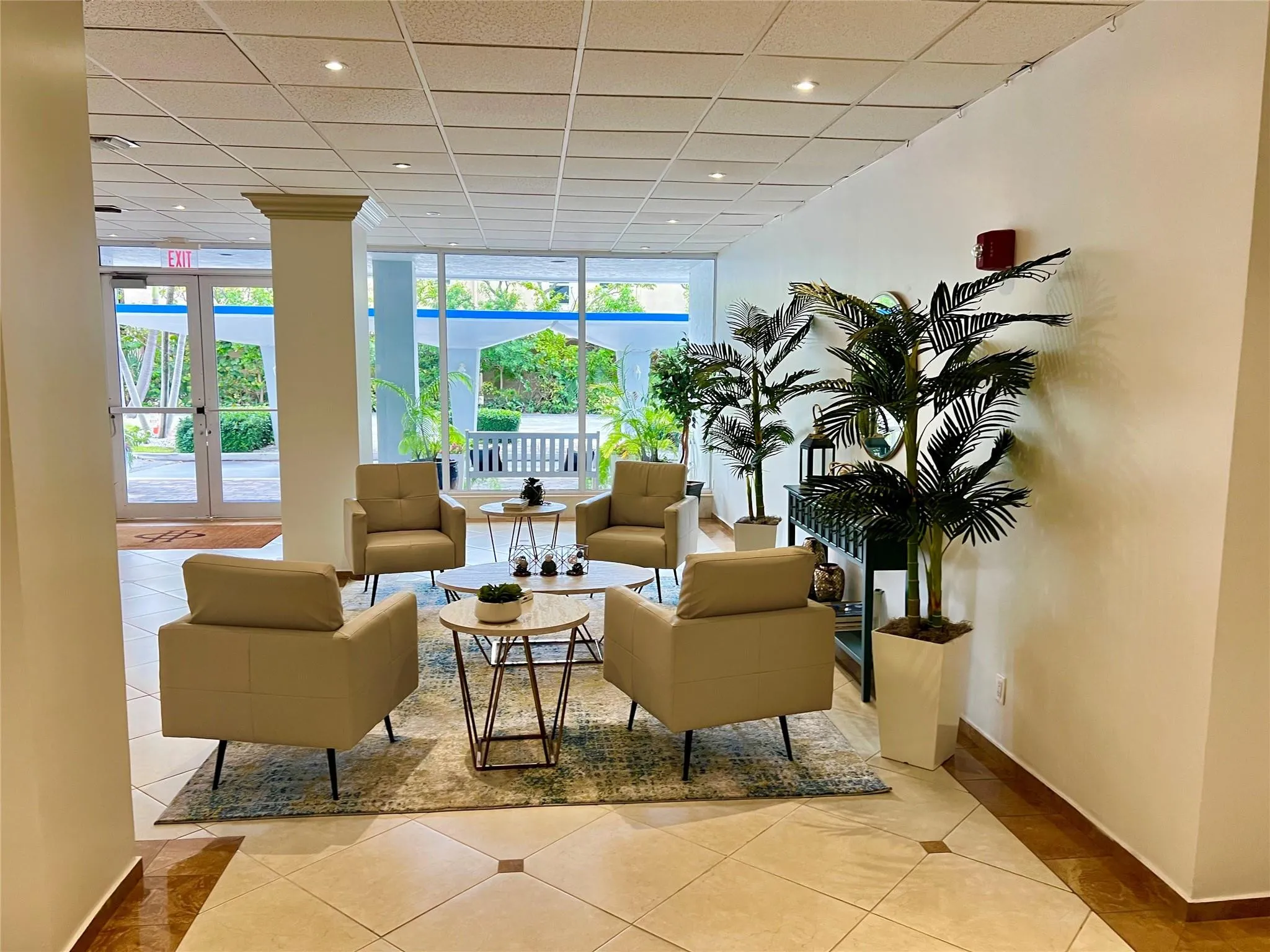OCEAN HARBOR LOBBY