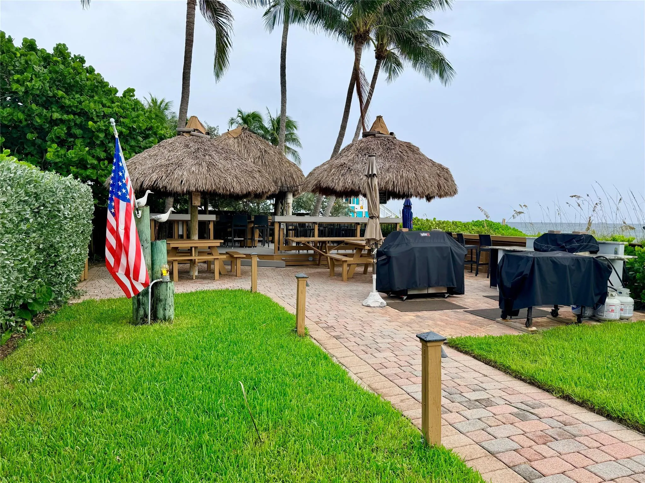 OH PRIVATE TIKI AREA