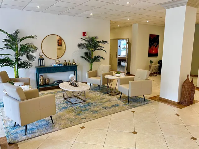 OCEAN HARBOR LOBBY