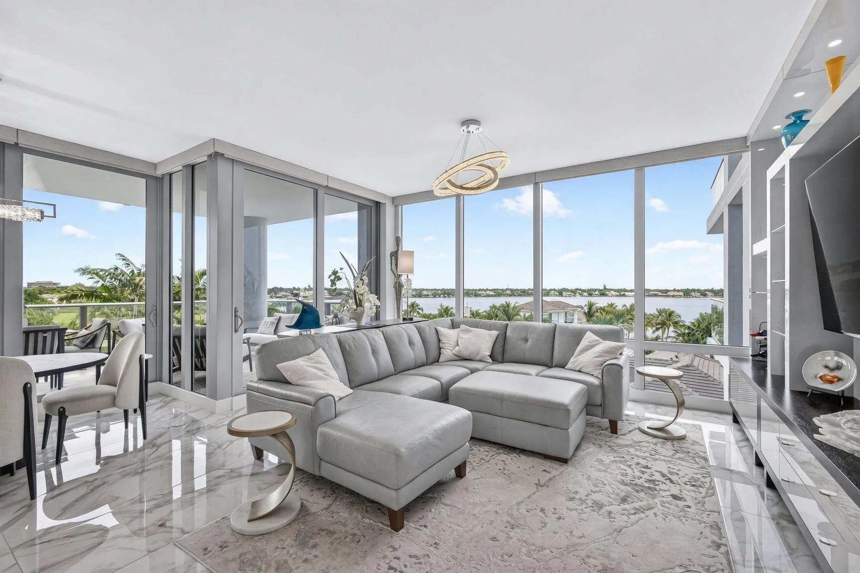 Fabulous Open Concept Great room with a breathtaking view!