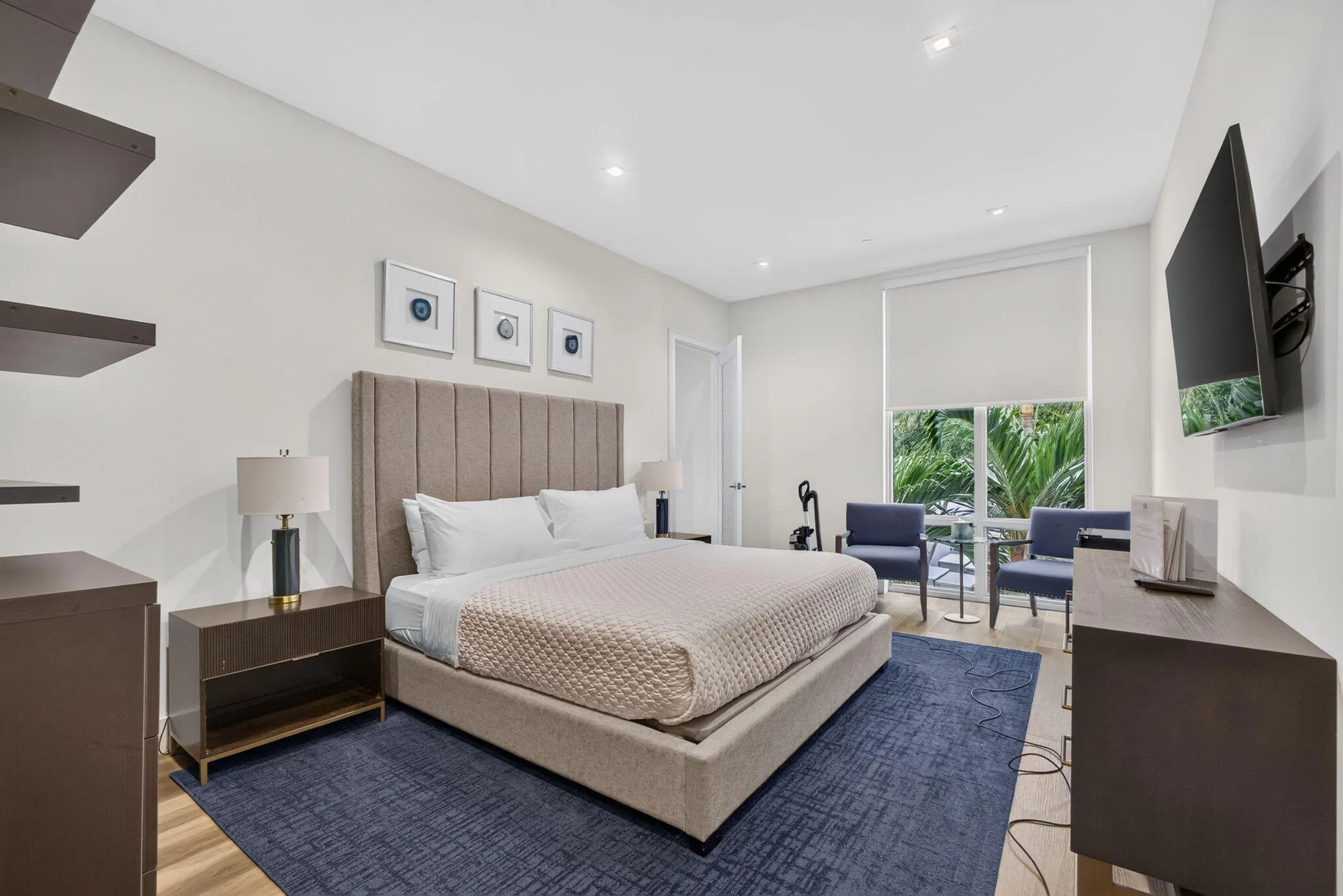 Water Club Towers offer 2 beautiful Hospitality Guests Suites for your overflow guests!!! Reservations and room charge required ...VERY CONVENIENT and you and your Guests will LOVE it!