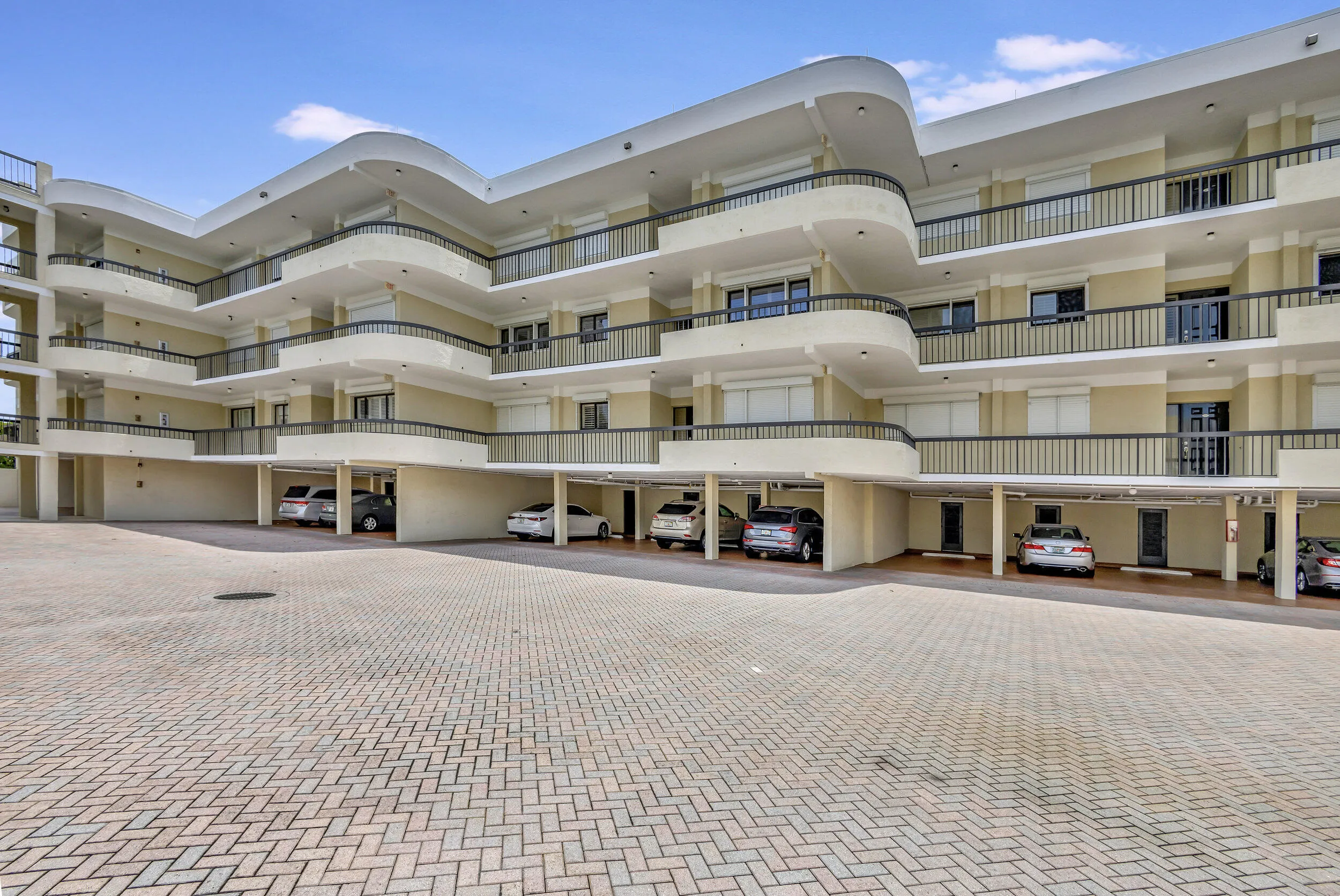 Royal Homestead Condo