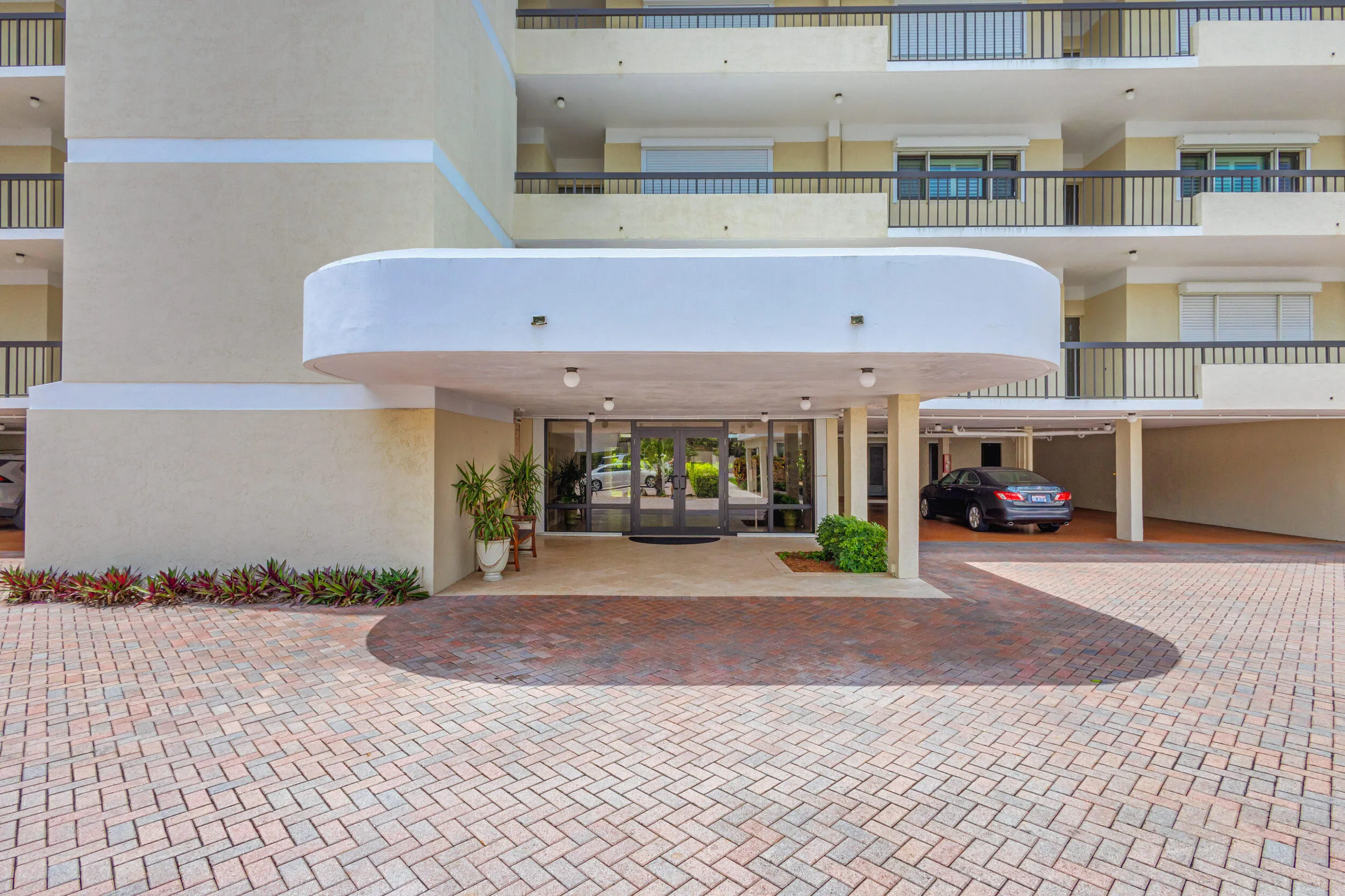 Lobby & Elevator Entrance
