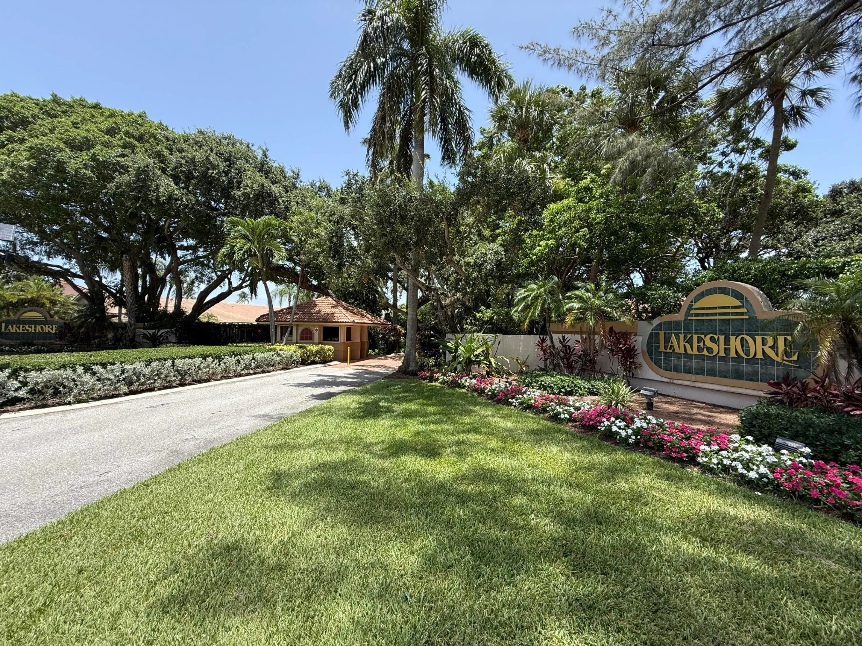 Community Sign & Entry