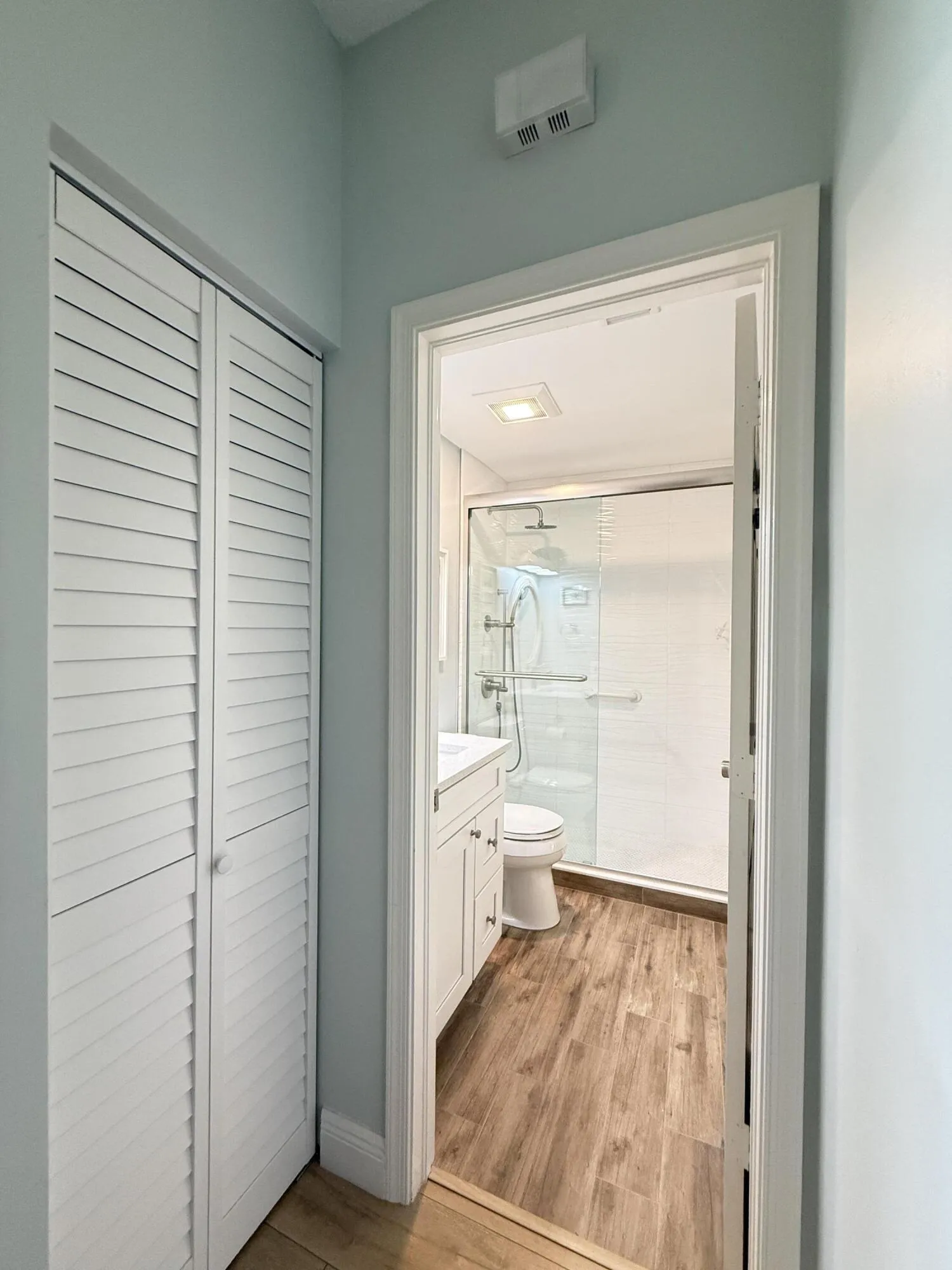 Linen Closet and 2nd Bathroom