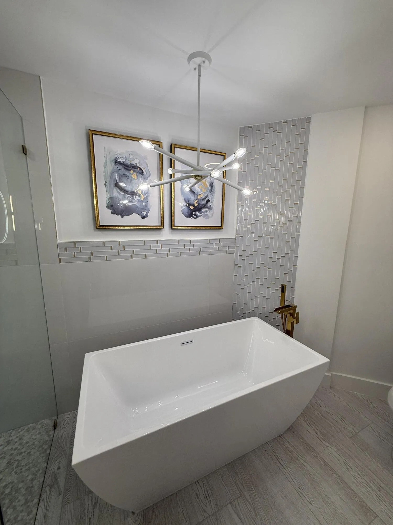 Master Tub