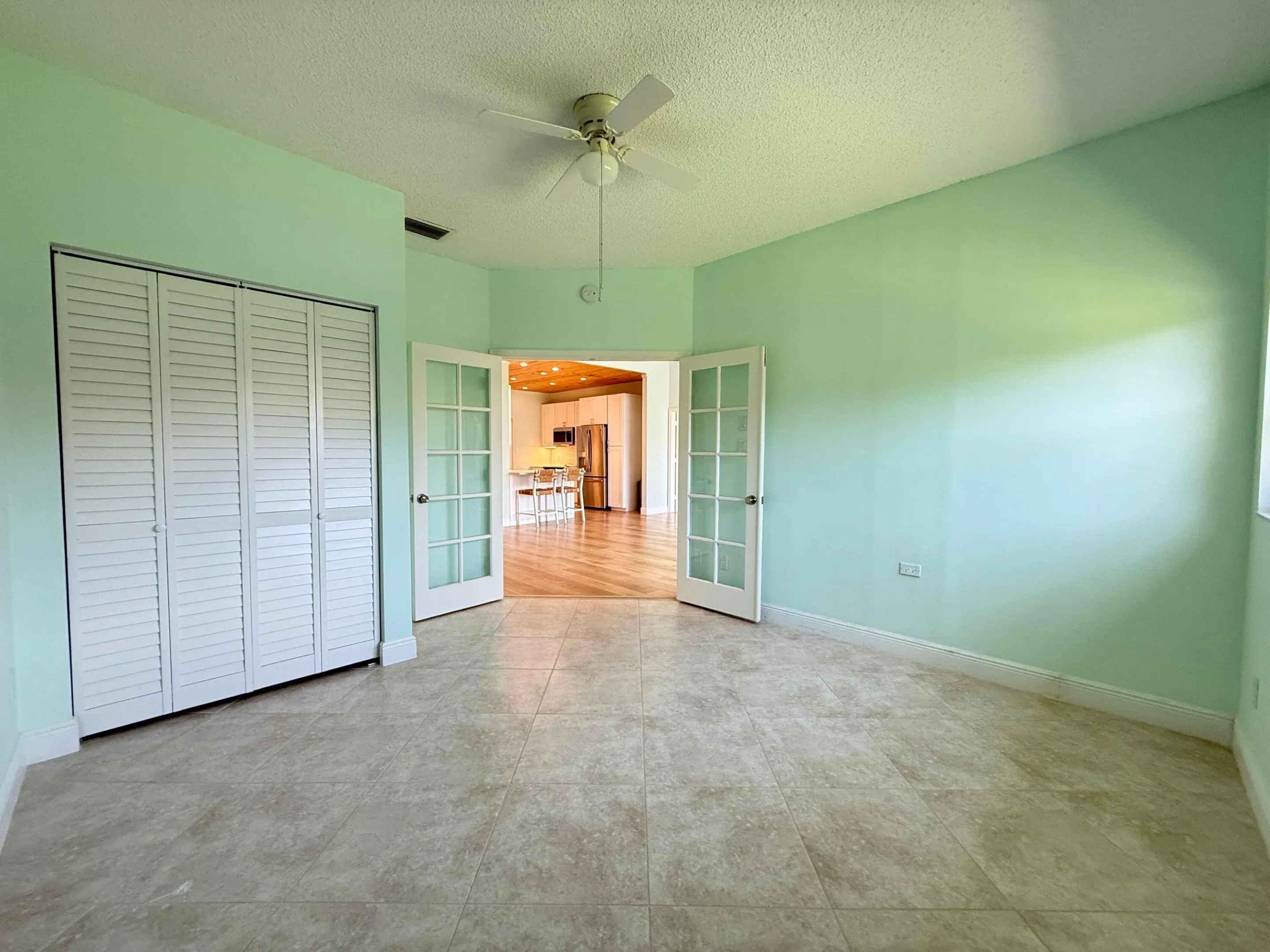 3rd Bedroom (waterfront)