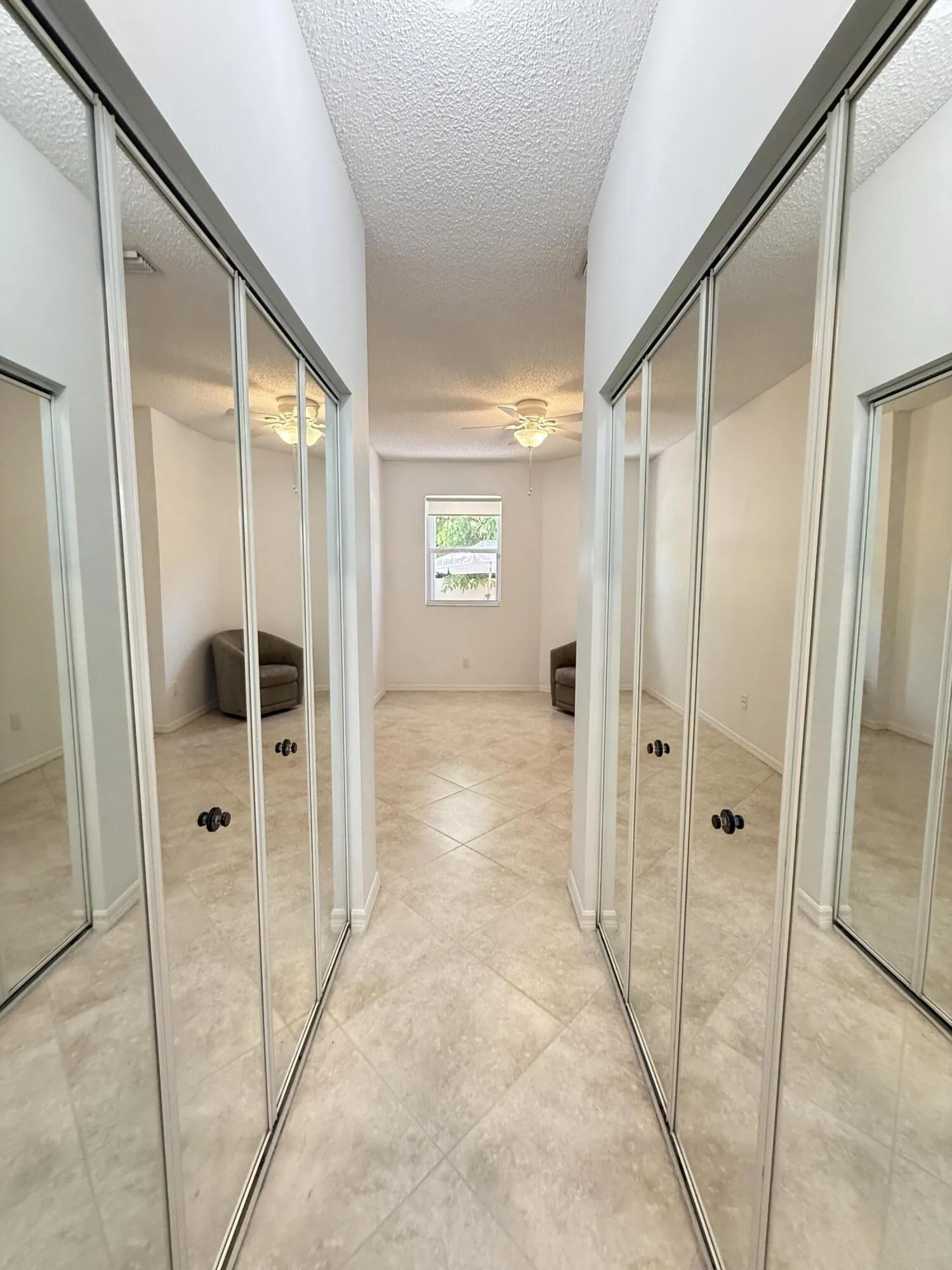 2nd Bedroom (suite)