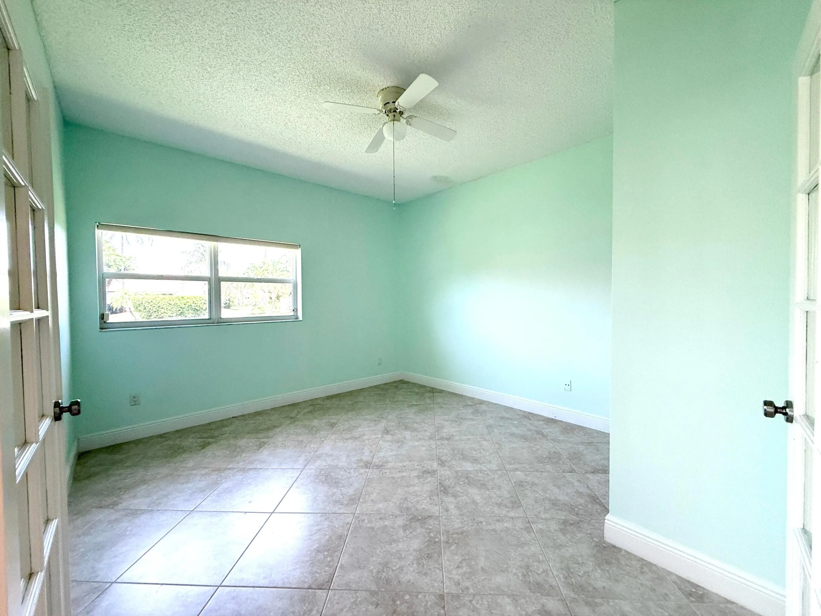3rd Bedroom (waterfront)