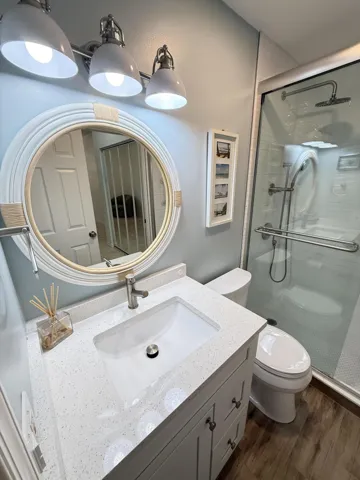 2nd Bathroom