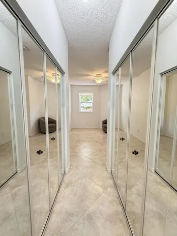 2nd Bedroom (suite)