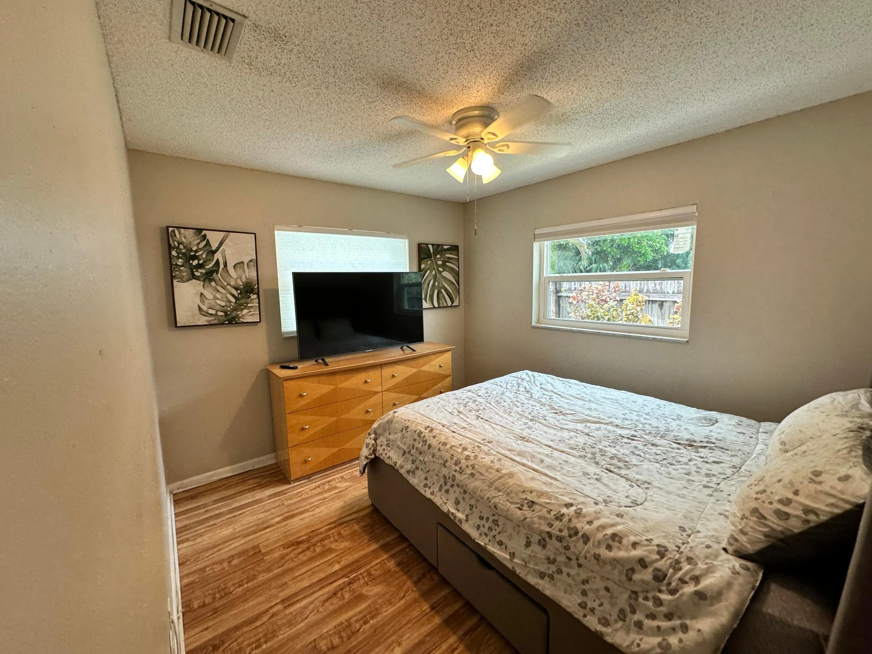 Second Bedroom - (2)