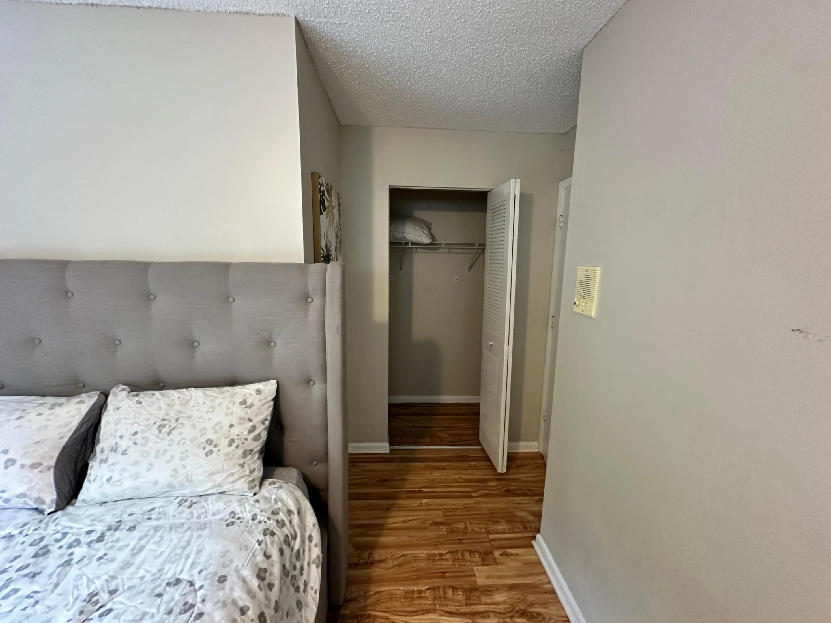 Second Bedroom - (7)