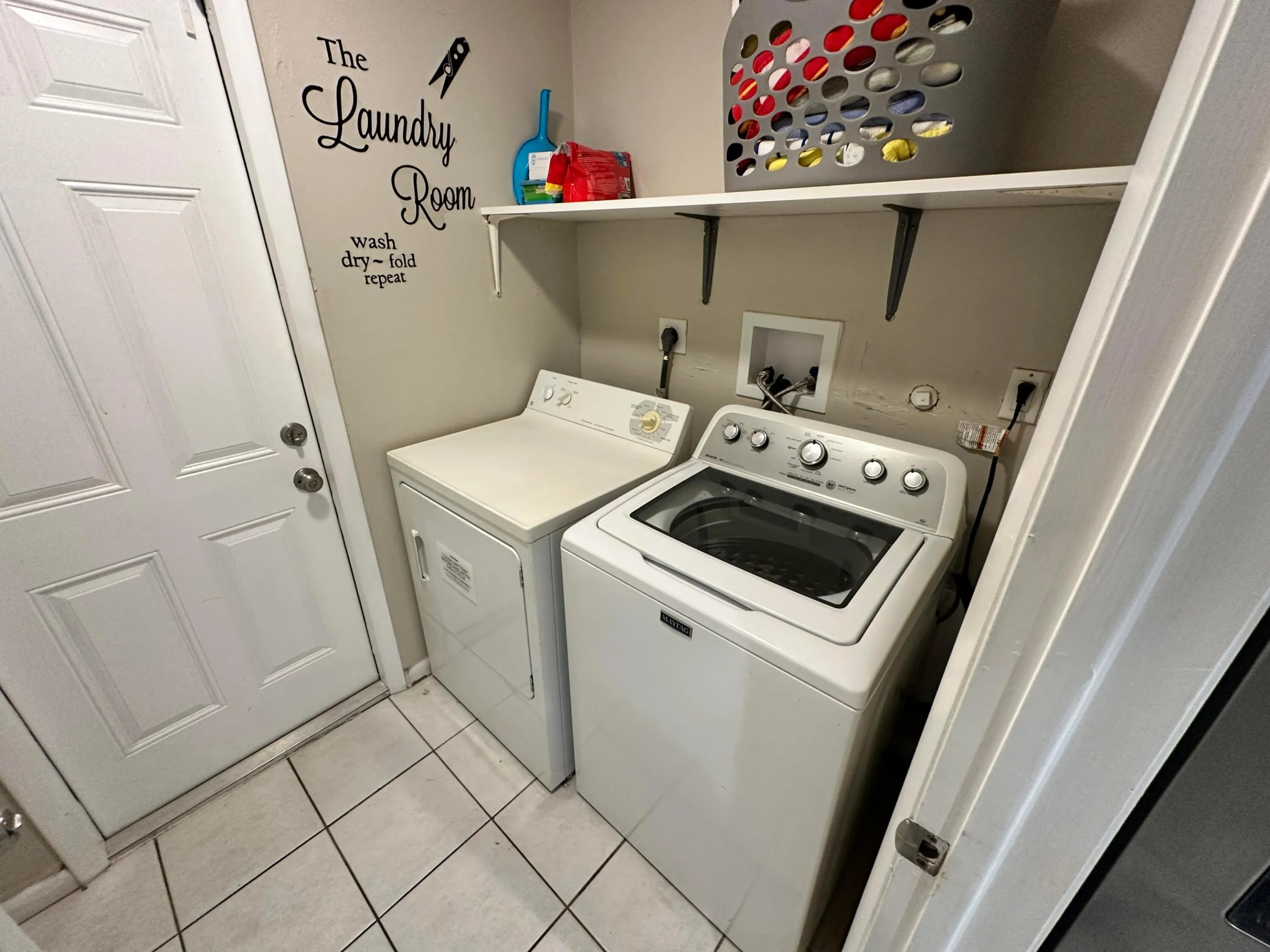 Laundry Room- (2)