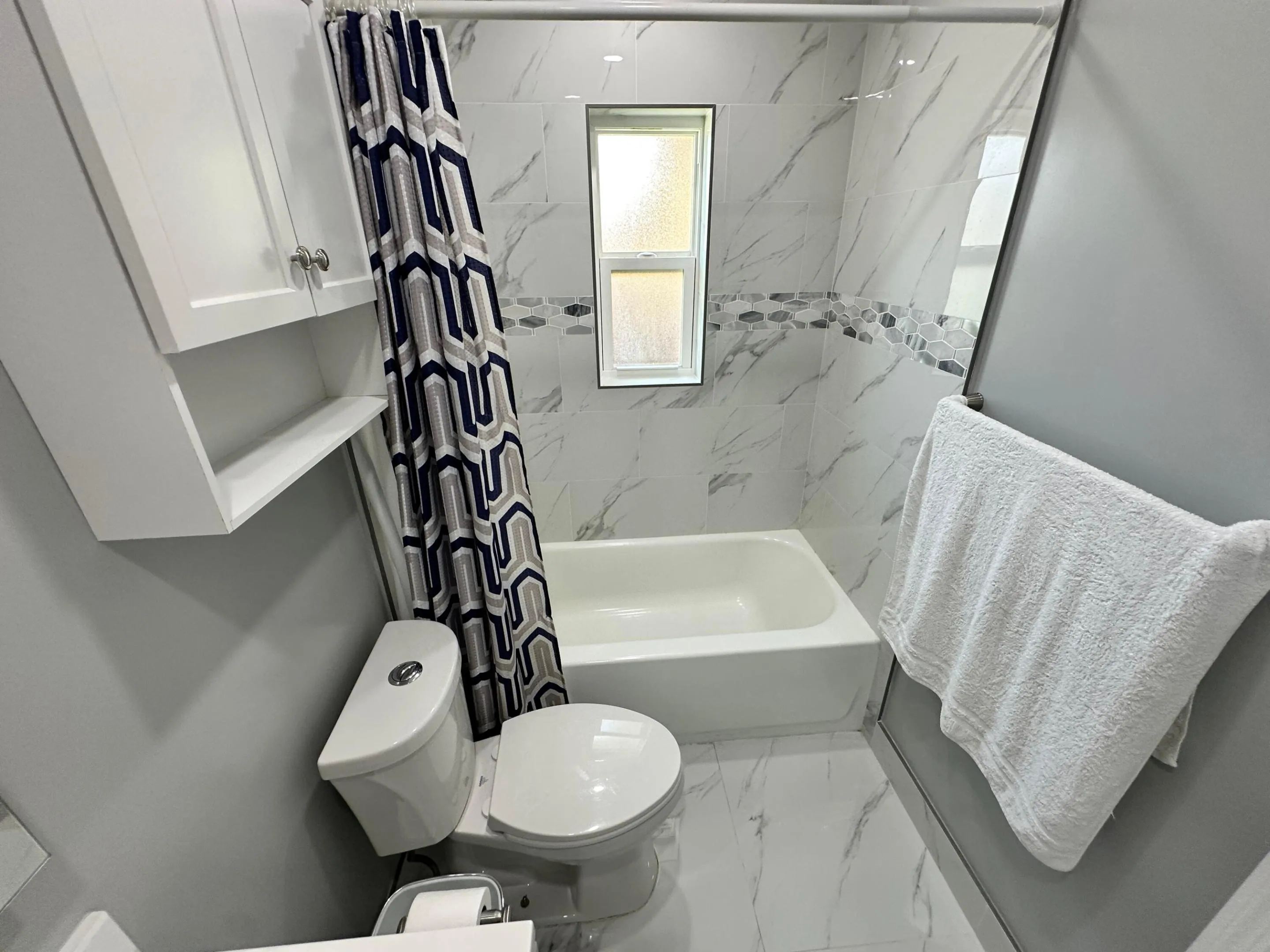 Second Bathroom - (4)