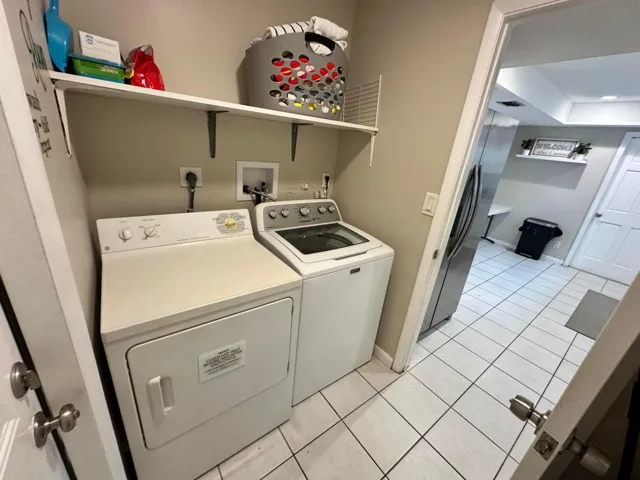 Laundry Room- (4)