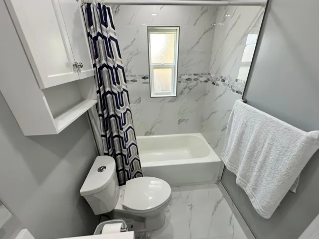 Second Bathroom - (4)