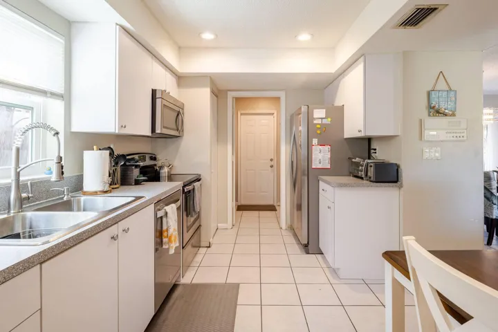 Kitchen- (7)