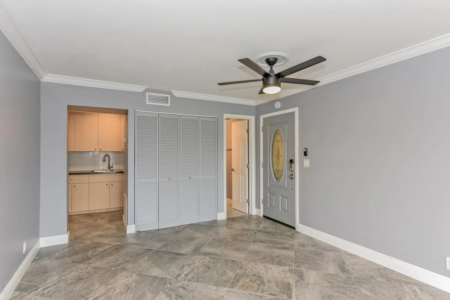 013-086-156 Lake Evelyn Dr-1498x1000