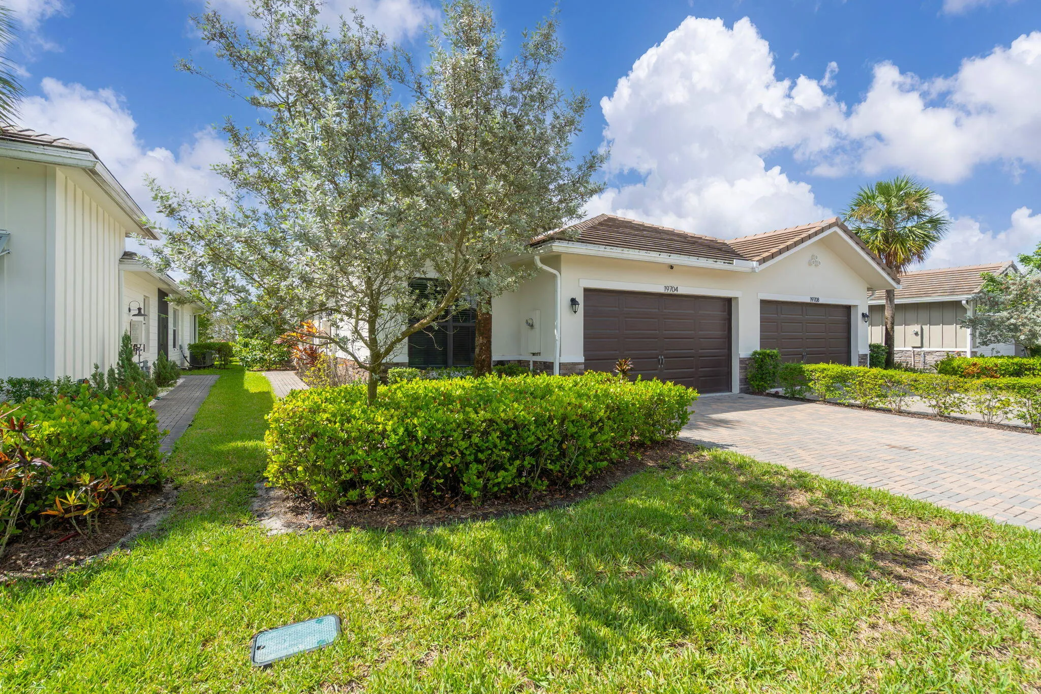 2-web-or-mls-19704Weathervane-2
