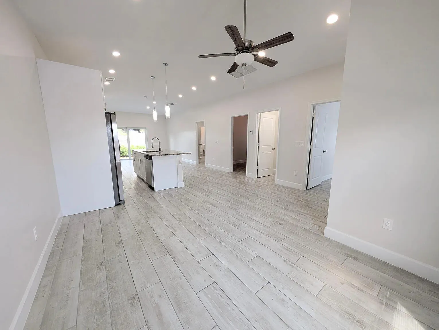 1566 W 26th Ct-4