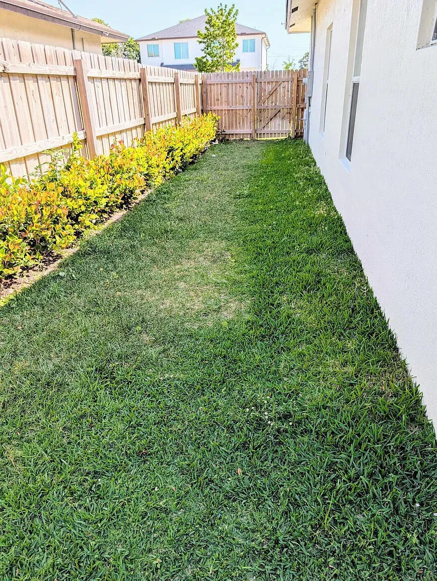 1566 W 26th Ct-12