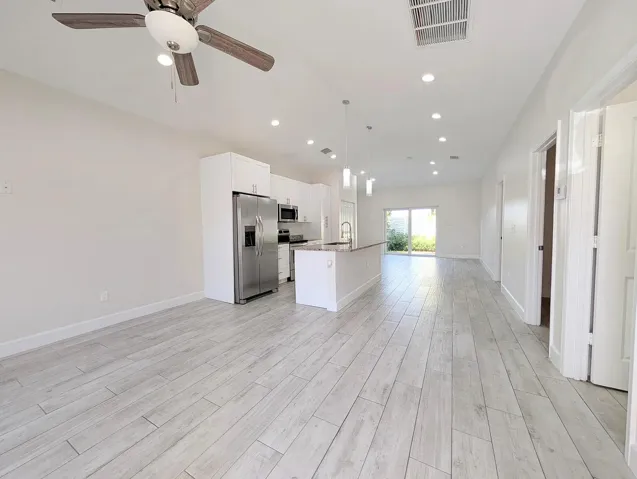 1566 W 26th Ct-8