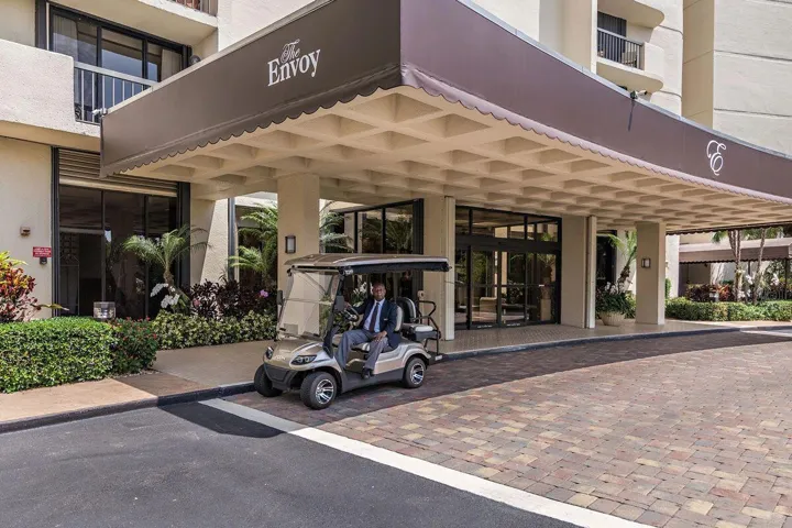 envoy 2022 entrance
