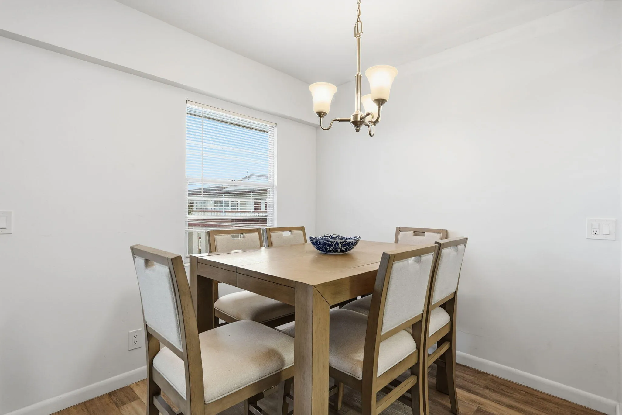 11-web-or-mls-209_Brighton_E_05966