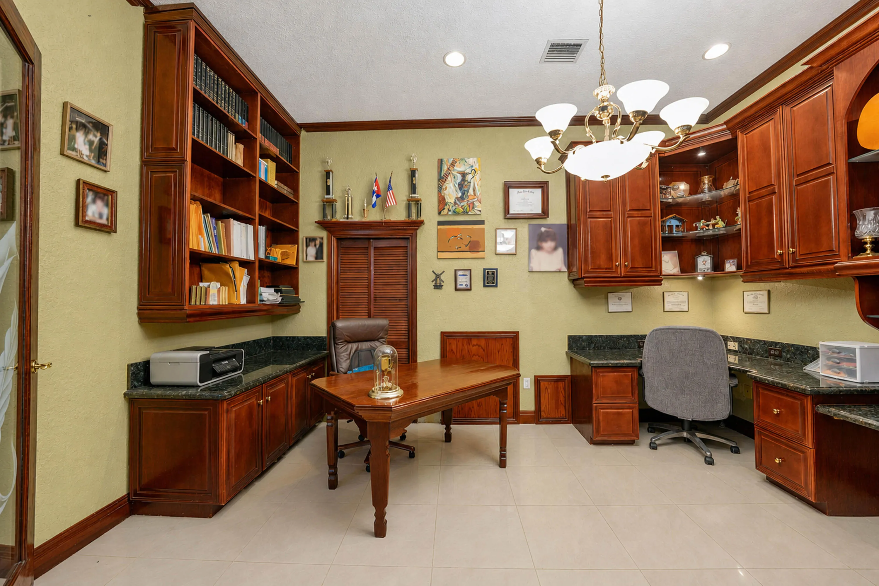 24. Office B