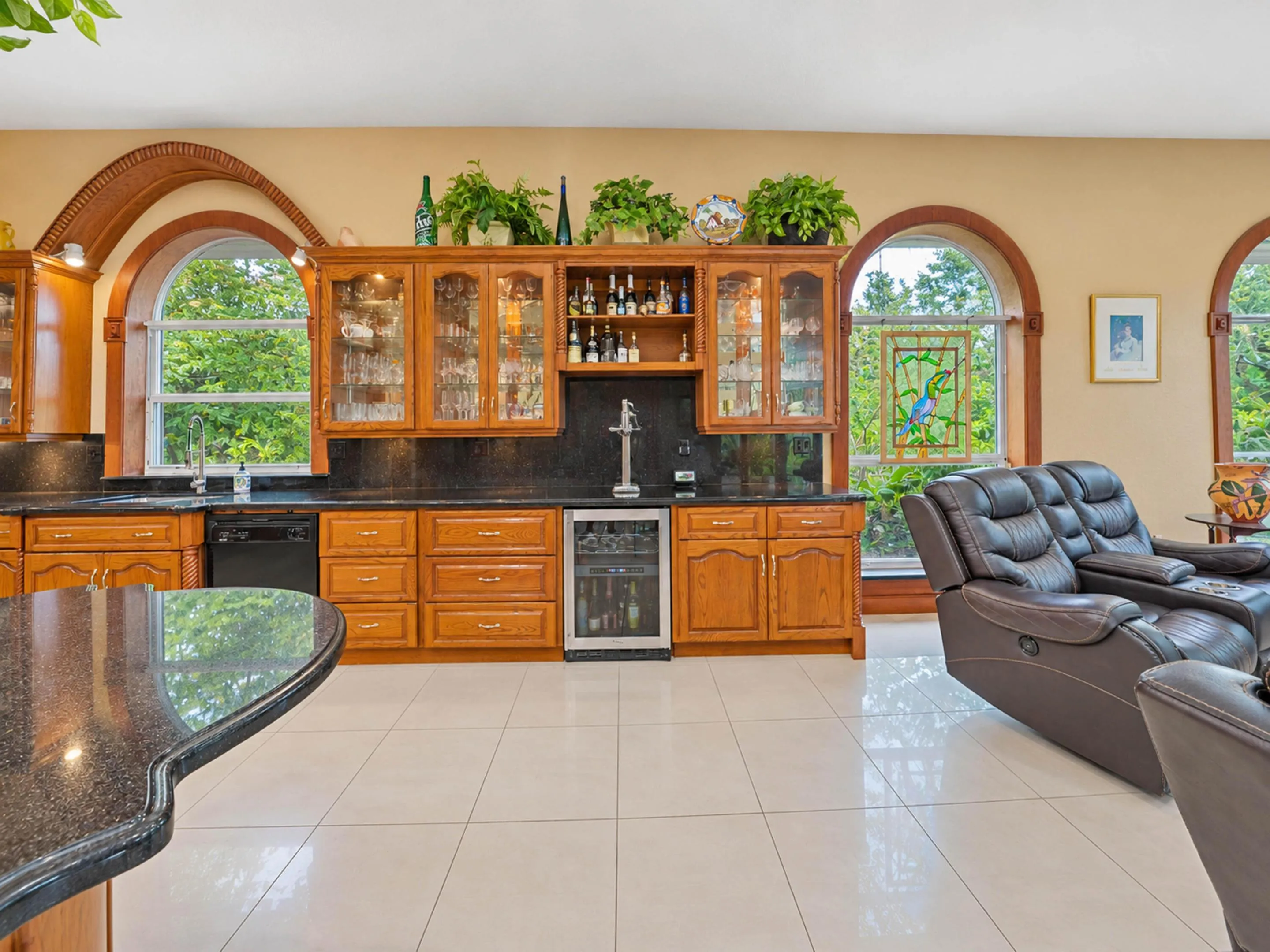 18. Kitchen F