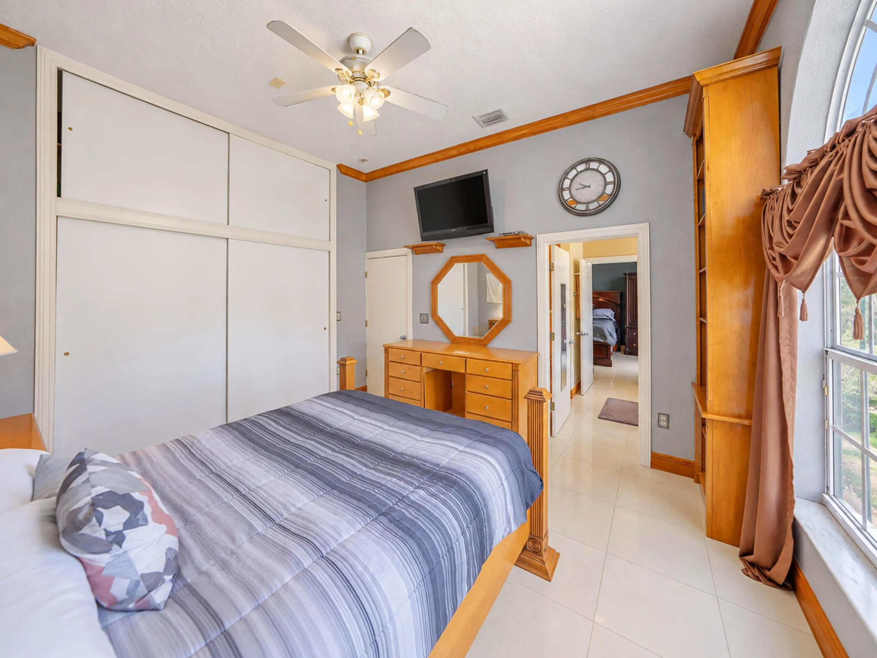 33. Johannas Room B