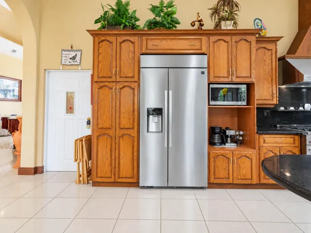 14. Kitchen B