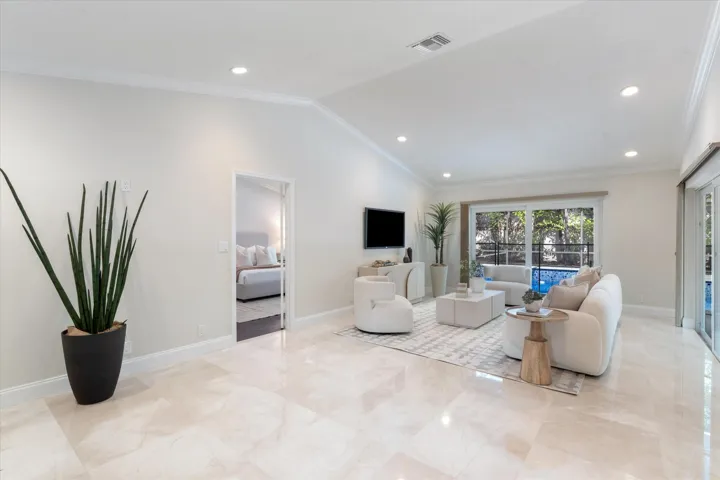 04-734 Camino Gardens Lane Boca Raton, F