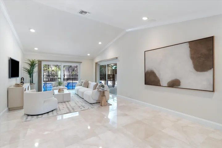 05-734 Camino Gardens Lane Boca Raton, F