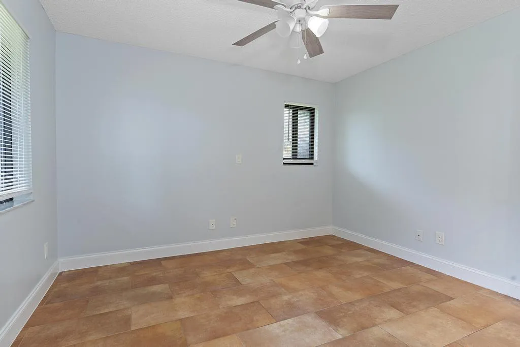 4307 Wood Ride Rd - 030